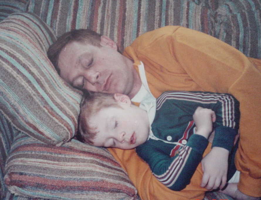 dadrysleeping.jpg